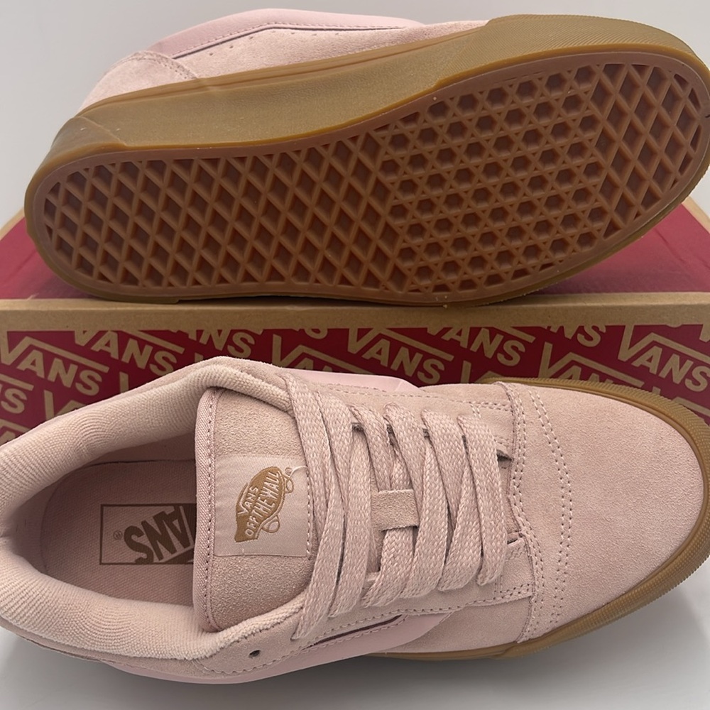 Vans WMNS Knu Stack Rose Smoke/Gum
VN000CP6CYA Platforms Sneakers - Picture 3 of 16